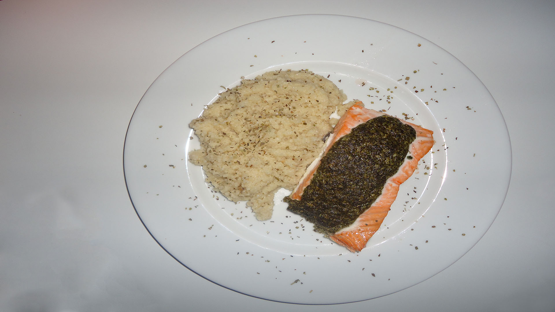 Gebackener Lachs mit Risotto und Pesto auf Kochen-verstehen.de