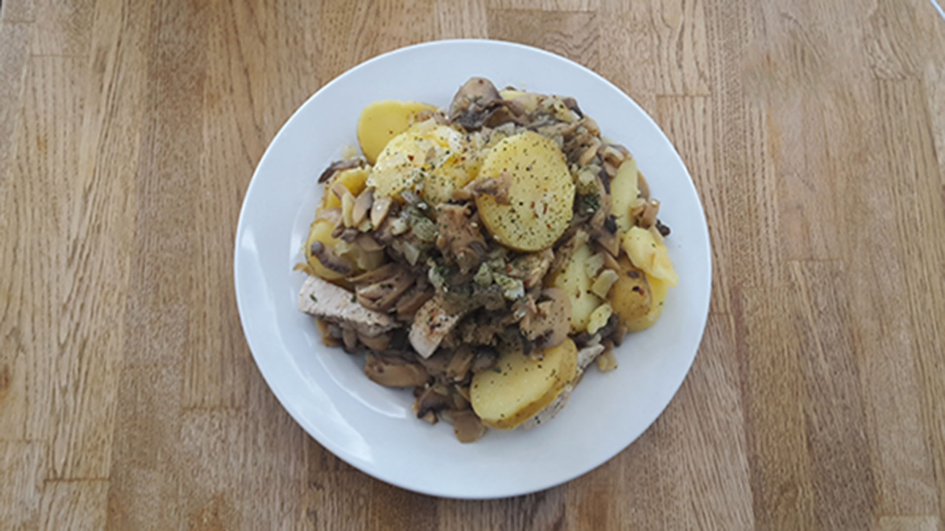 Hähnchen mit Kartoffeln und Pilzen (Rezept mit Bild) | Kochen-verstehen.de