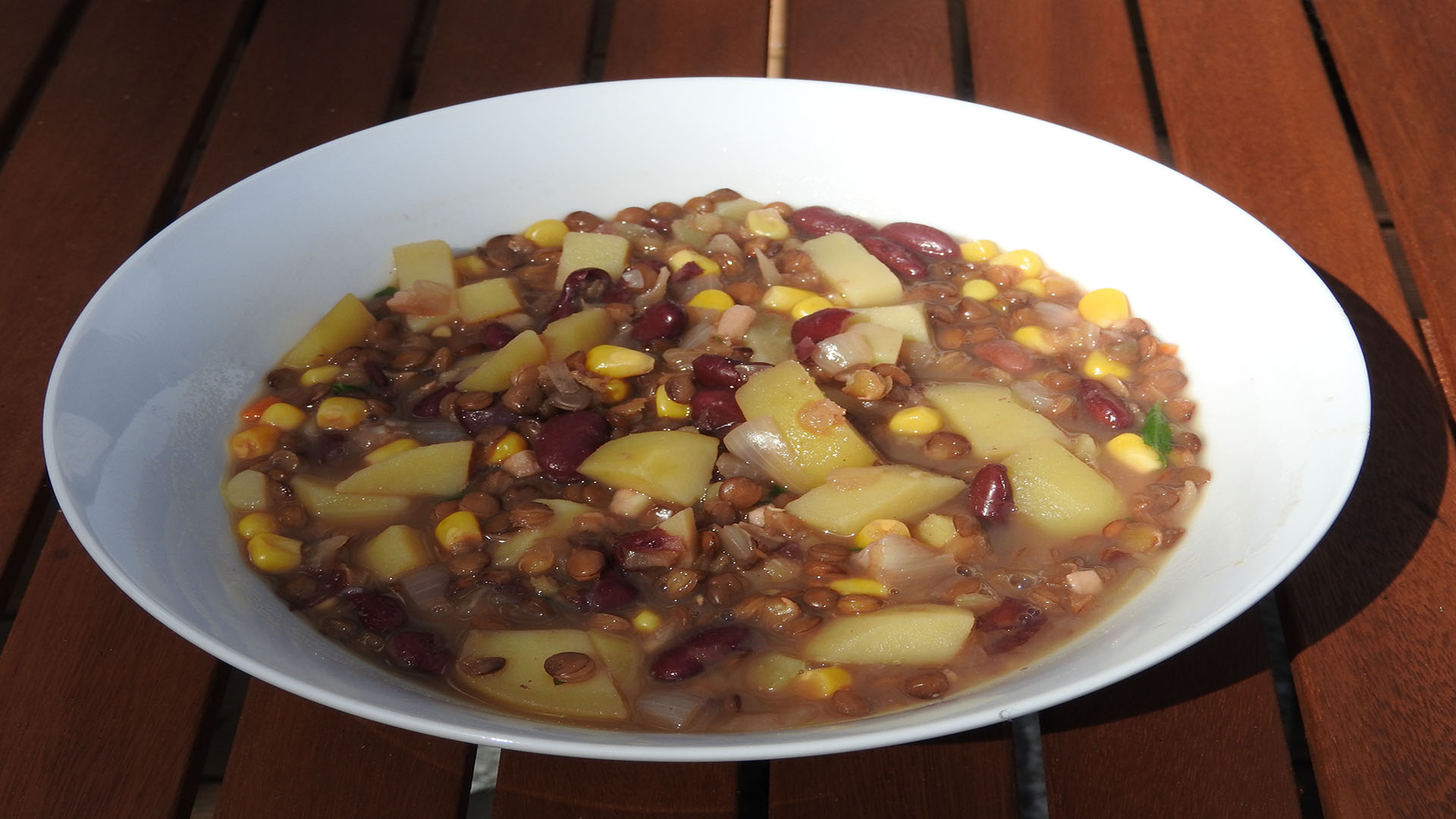 Linseneintopf mit Kartoffeln und Bohnen auf Kochen-verstehen.de