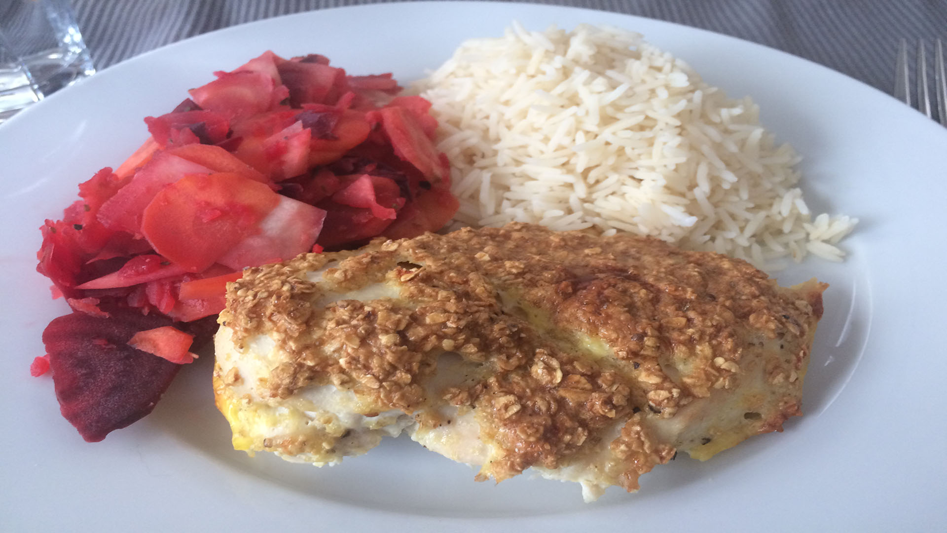 Vollkorn-Hähnchen mit Reis und Pastinakenpfanne auf Kochen-verstehen.de