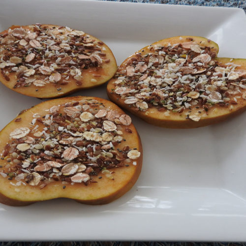 Apfel mit Honig und Sämereien auf Kochen-verstehen.de