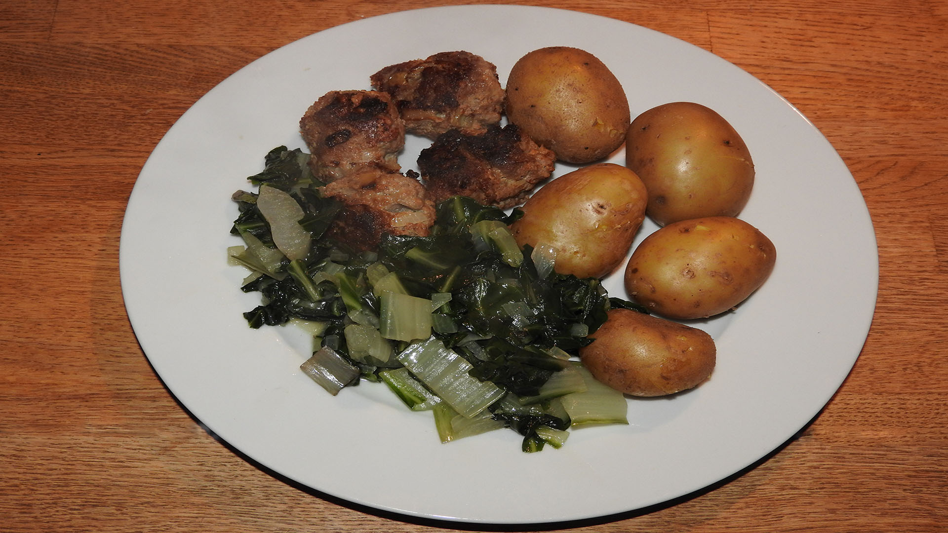 Bouletten mit Kartoffeln und Mangold | Kochen-verstehen.de