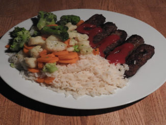 Ćevapčići mit Reis und Kaisergemüse (Rezept mit Bild) auf Kochen-verstehen.de