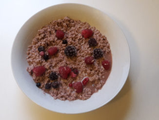 Früchte-Rührei mit Schokosauce (Rezept mit Bild) auf Kochen-verstehen.de