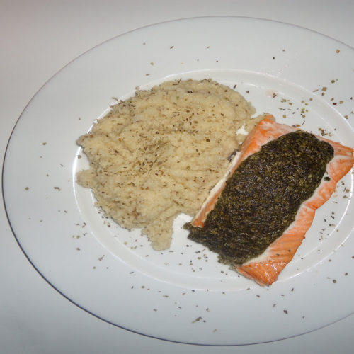 Gebackener Lachs mit Risotto und Pesto auf Kochen-verstehen.de