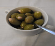 Gefüllte Oliven mit Mandeln