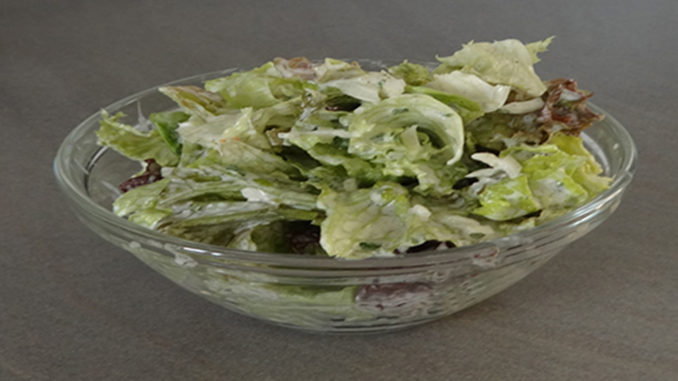 Grüner Salat mit Joghurt-Dressing (Rezept mit Bild) | Kochen-verstehen.de