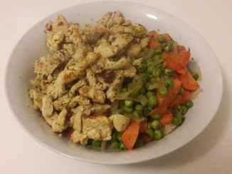 Huhn mit Erbsen und Möhren auf Kochen-verstehen.de