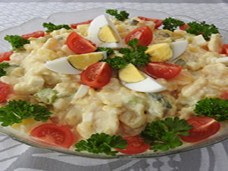 Eiersalat mit Kartoffeln
