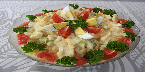 Eiersalat mit Kartoffeln