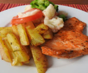 Kartoffelspalten mit Hähnchenfilet und Kaisergemüse