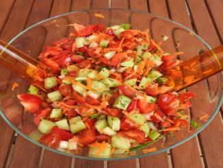 Kunterbunter Gemüsesalat auf Kochen-verstehen.de
