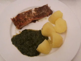 Lachs Toskana mit Spinat und Kartoffeln auf Kochen-verstehen.de