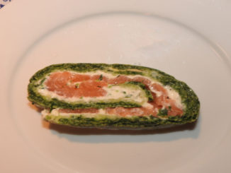 Lachsrolle mit Spinat und Frischkäse auf Kochen-verstehen.de