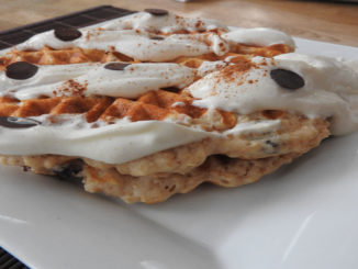 Protein-Waffeln mit Magerquark-Creme auf Kochen-verstehen.de
