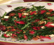 Rucola-Salat mit Tomaten und Schafskäse