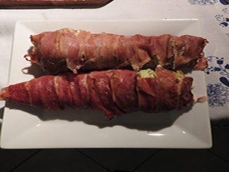 Schweinelende im Serranomantel