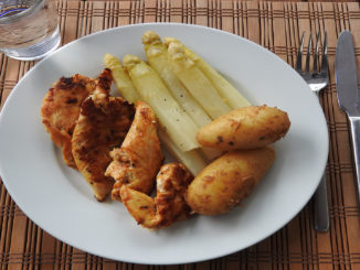 Spargel mit Kartoffeln und Putenbrust auf Kochen-verstehen.de