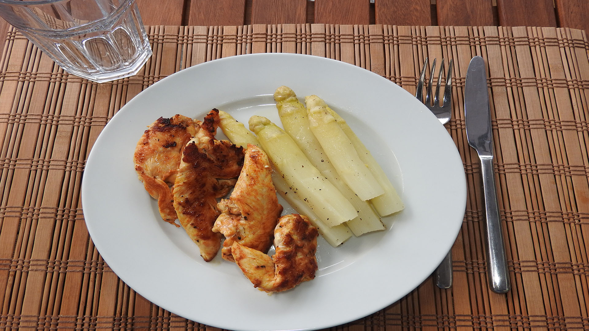 Spargel mit Putenbrust | Kochen-verstehen.de