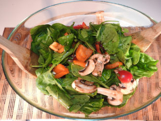Spinatsalat auf Kochen-verstehen.de