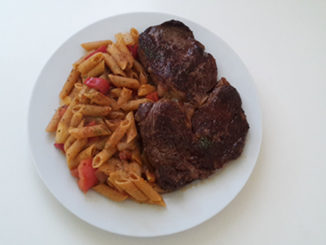Steak mit Tomaten und Vollkornnudeln (Rezept mit Bild) auf Kochen-verstehen.de