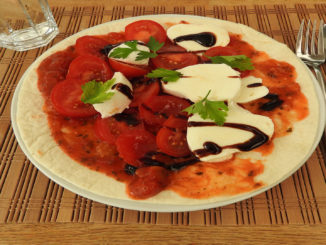 Wrap mit Tomaten und Mozzarella auf Kochen-verstehen.de